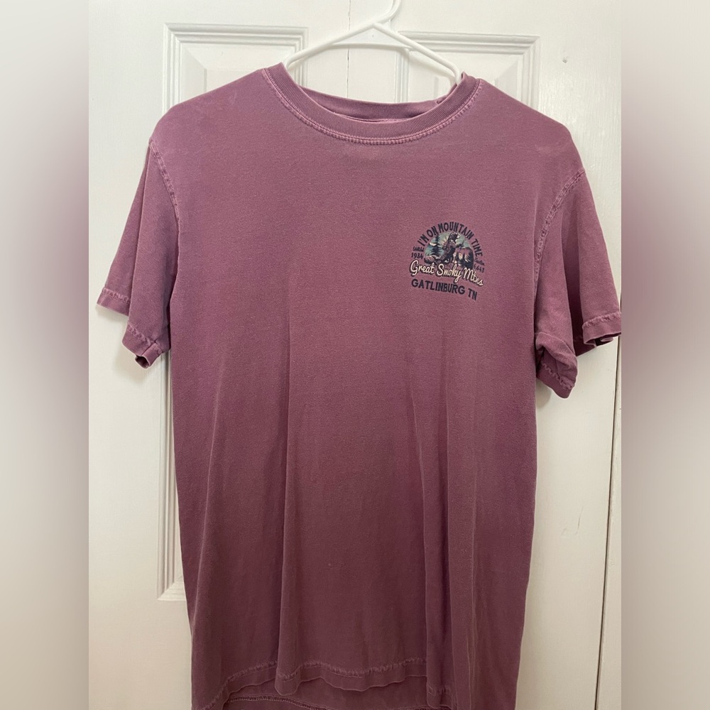 Great smoky mountains comfort colors pink/purple tee shirt.